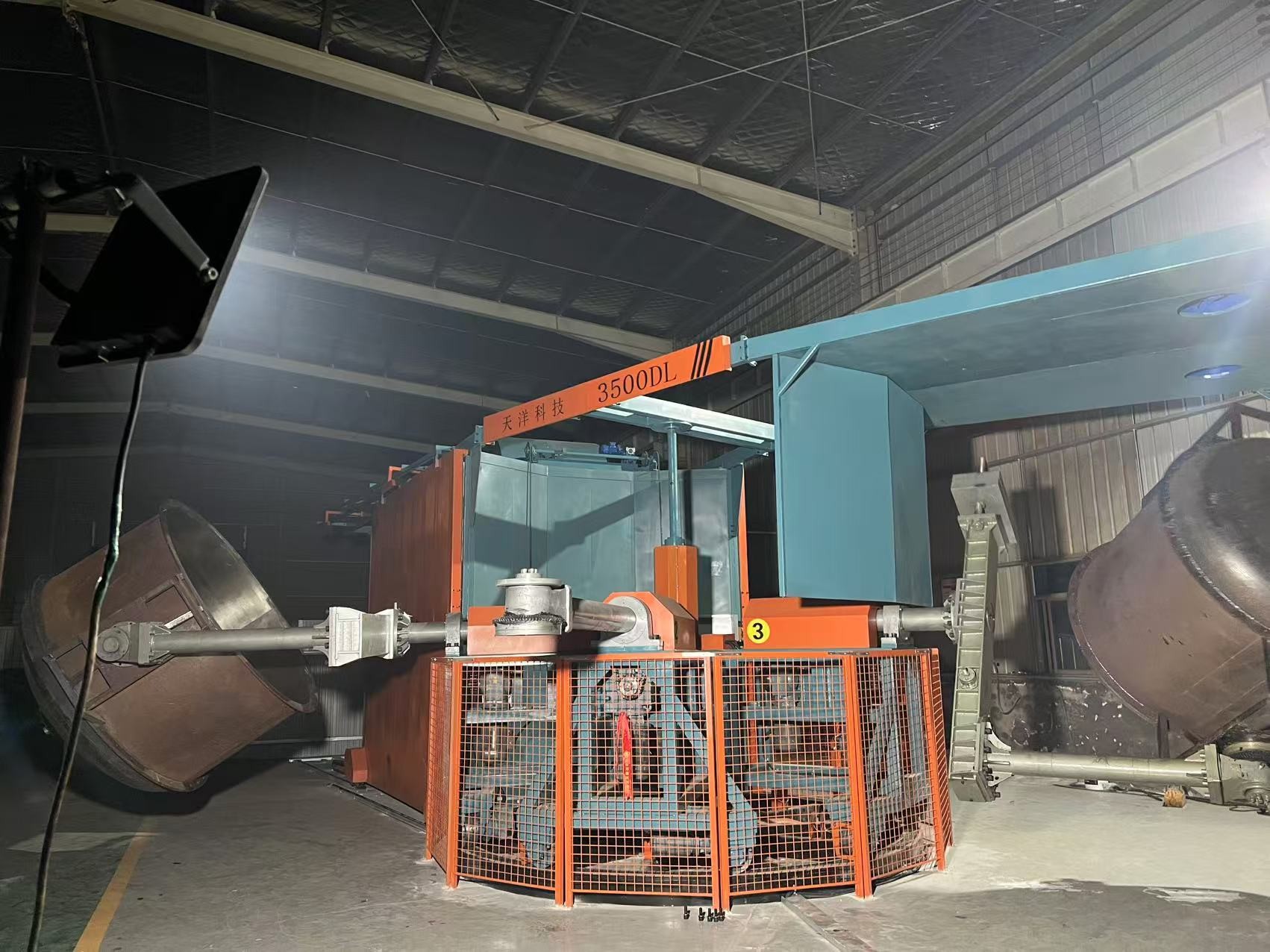 Three Arm Roto Molding Machine